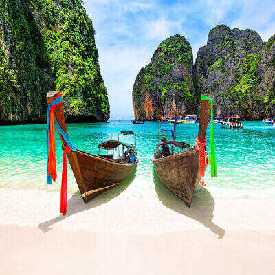<span>Day 4</span> Phi Phi Island